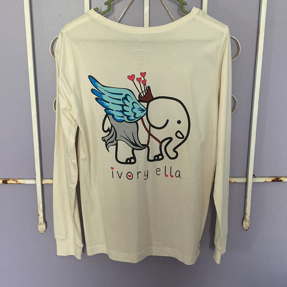 NWOT Ivory Ella Long Sleeve Cupid T Shirt Size Medium